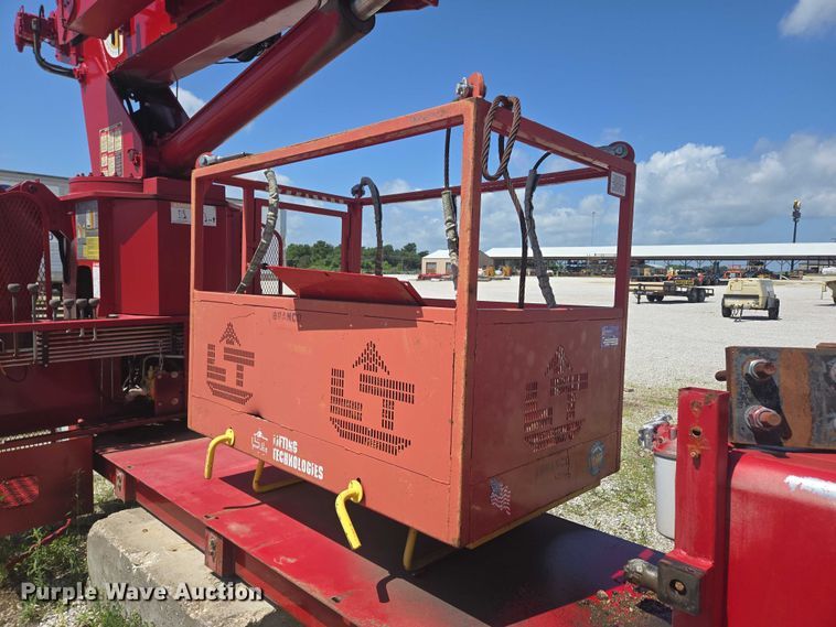 image for item EN3898 Terex-RO TC2863 crane truck bed