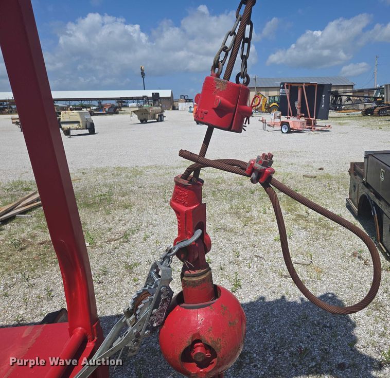 image for item EN3898 Terex-RO TC2863 crane truck bed