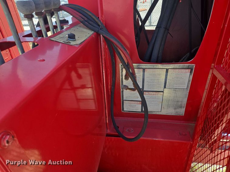 image for item EN3898 Terex-RO TC2863 crane truck bed