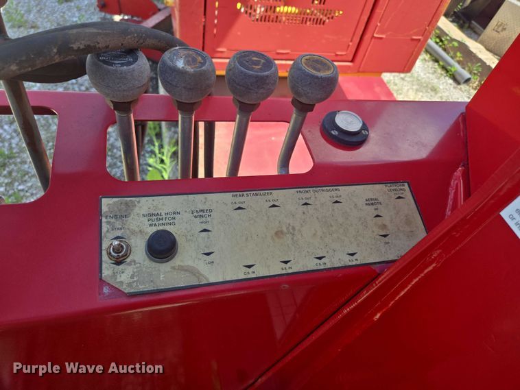 image for item EN3898 Terex-RO TC2863 crane truck bed