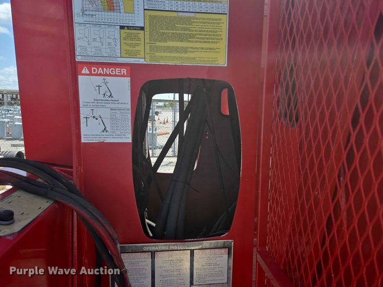 image for item EN3898 Terex-RO TC2863 crane truck bed