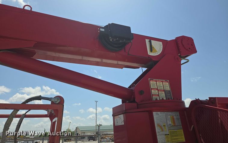 image for item EN3898 Terex-RO TC2863 crane truck bed