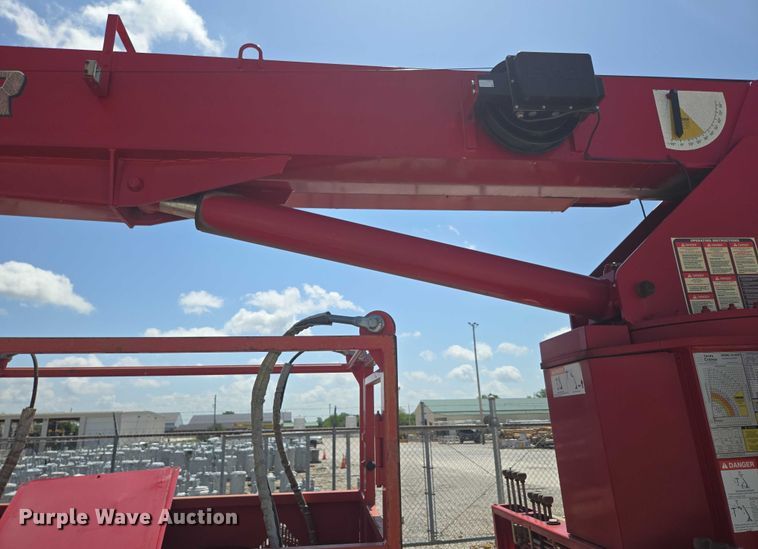 image for item EN3898 Terex-RO TC2863 crane truck bed