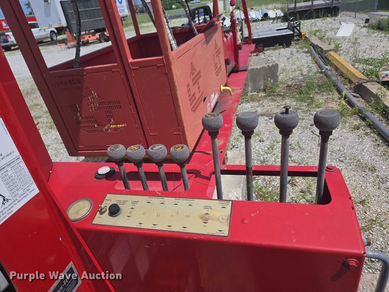 image for item EN3898 Terex-RO TC2863 crane truck bed