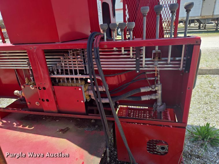 image for item EN3898 Terex-RO TC2863 crane truck bed