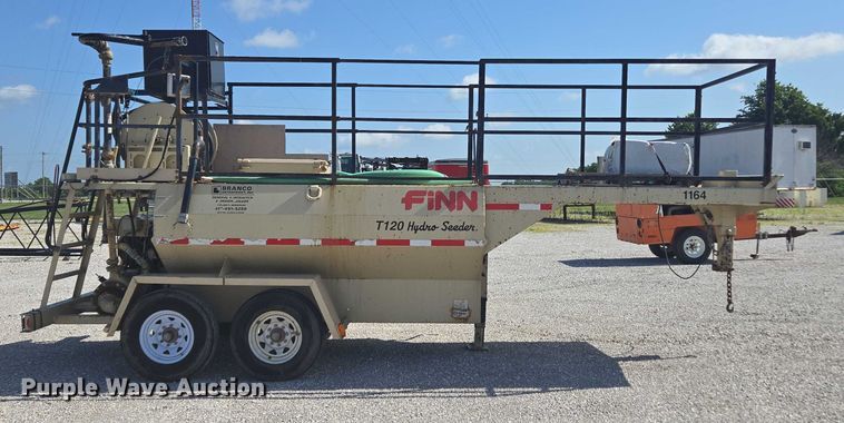 image for item EN3899 2005 Finn T120GN II hydroseeder