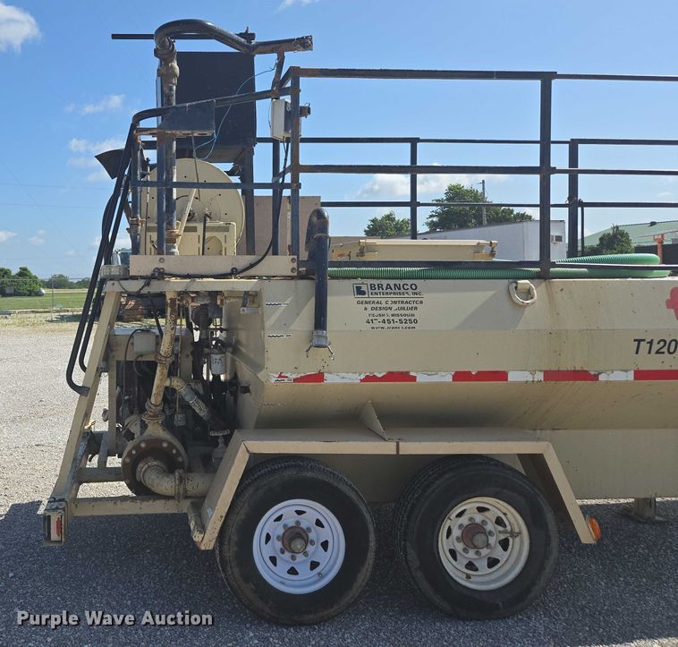 image for item EN3899 2005 Finn T120GN II hydroseeder