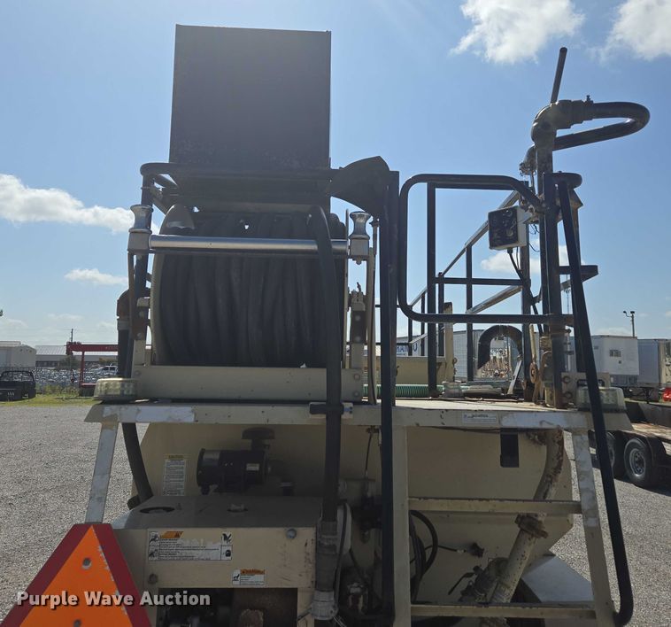 image for item EN3899 2005 Finn T120GN II hydroseeder