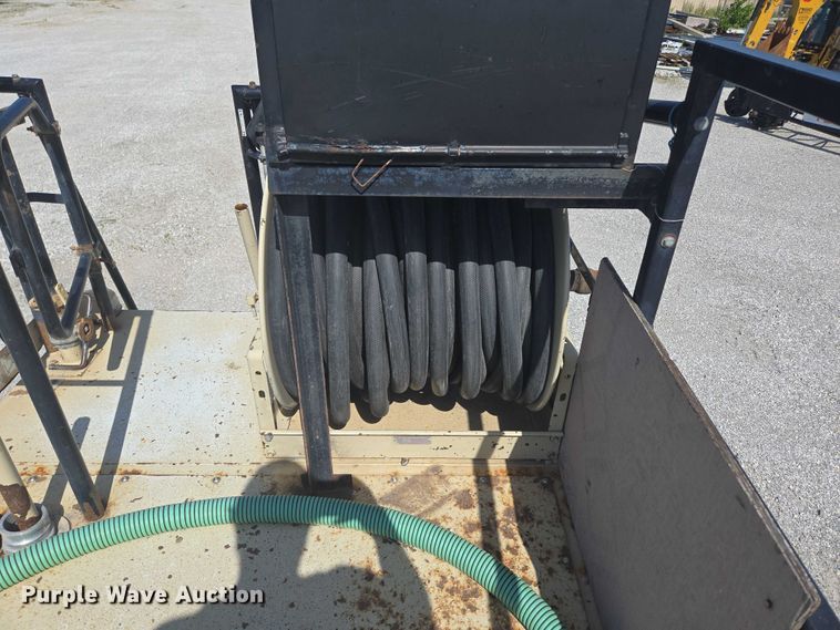 image for item EN3899 2005 Finn T120GN II hydroseeder