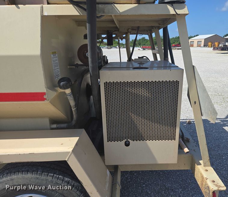 image for item EN3899 2005 Finn T120GN II hydroseeder