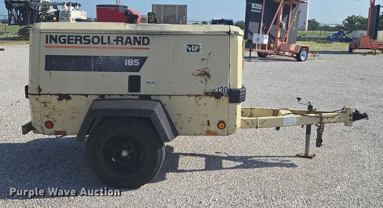 image for item EN3901 1999 Ingersoll Rand P185WD air compressor