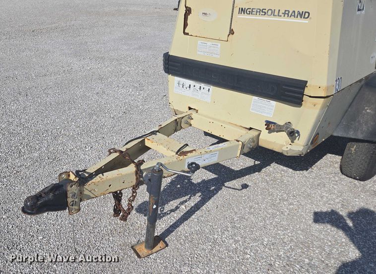 image for item EN3901 1999 Ingersoll Rand P185WD air compressor