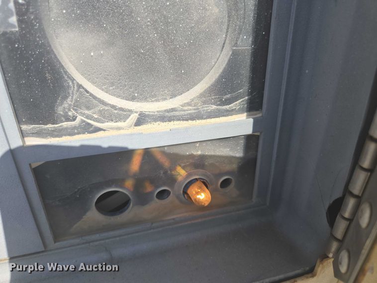 image for item EN3901 1999 Ingersoll Rand P185WD air compressor