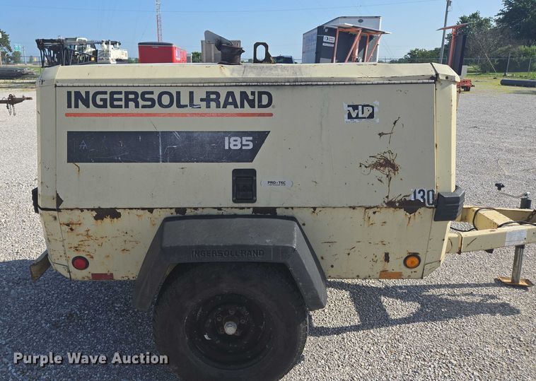 image for item EN3901 1999 Ingersoll Rand P185WD air compressor