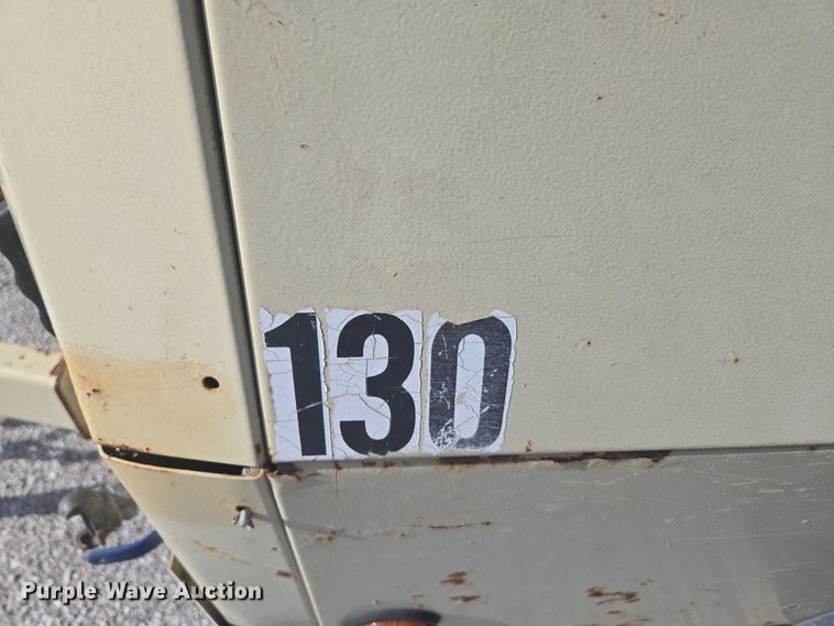 image for item EN3901 1999 Ingersoll Rand P185WD air compressor