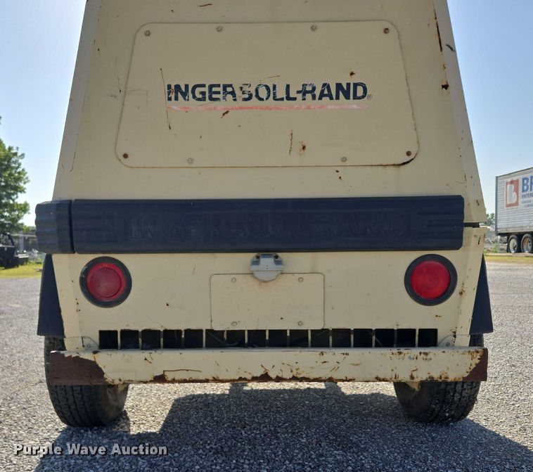 image for item EN3901 1999 Ingersoll Rand P185WD air compressor