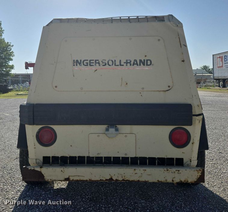 image for item EN3901 1999 Ingersoll Rand P185WD air compressor