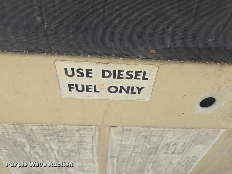 image for item EN3901 1999 Ingersoll Rand P185WD air compressor