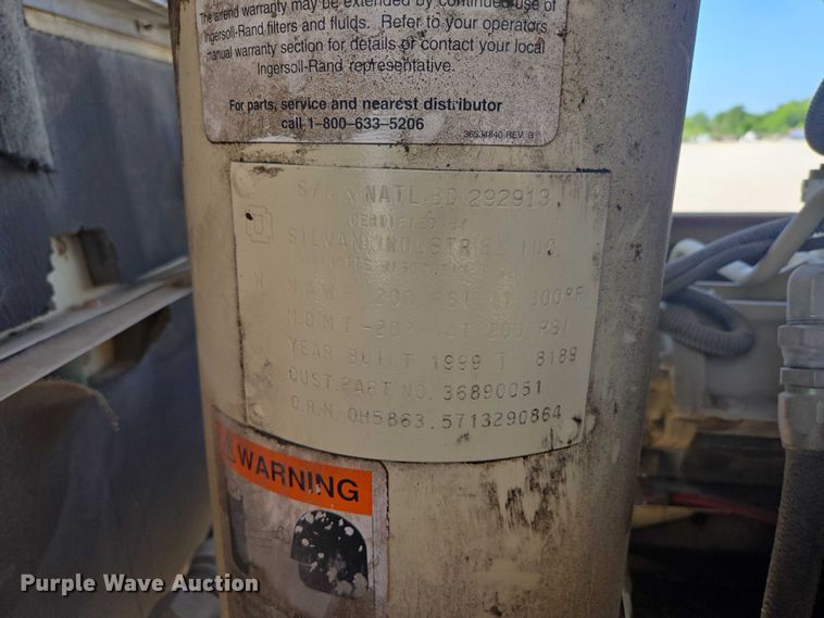 image for item EN3901 1999 Ingersoll Rand P185WD air compressor