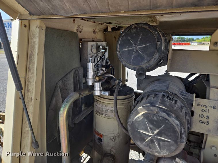 image for item EN3901 1999 Ingersoll Rand P185WD air compressor