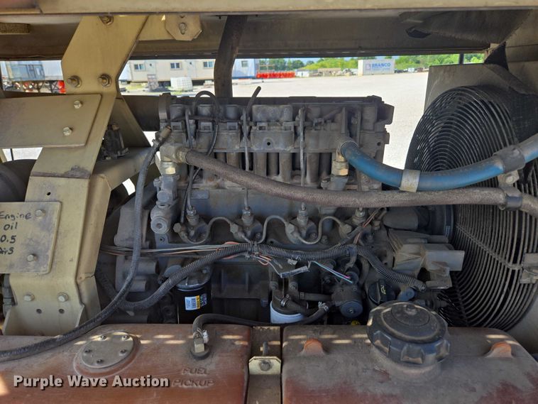 image for item EN3901 1999 Ingersoll Rand P185WD air compressor