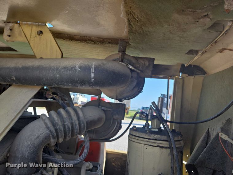 image for item EN3901 1999 Ingersoll Rand P185WD air compressor