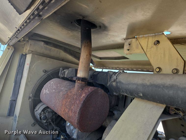 image for item EN3901 1999 Ingersoll Rand P185WD air compressor