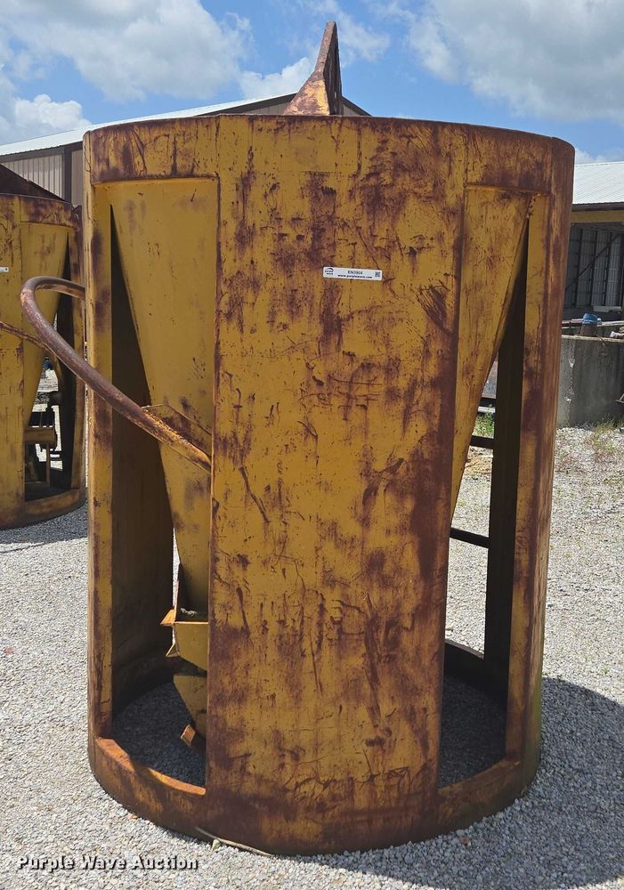 image for item EN3904 (2) Gar-Bro Equipment 460 D concrete buckets