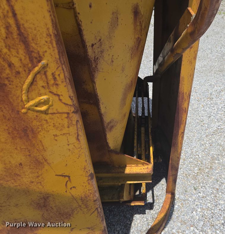 image for item EN3904 (2) Gar-Bro Equipment 460 D concrete buckets