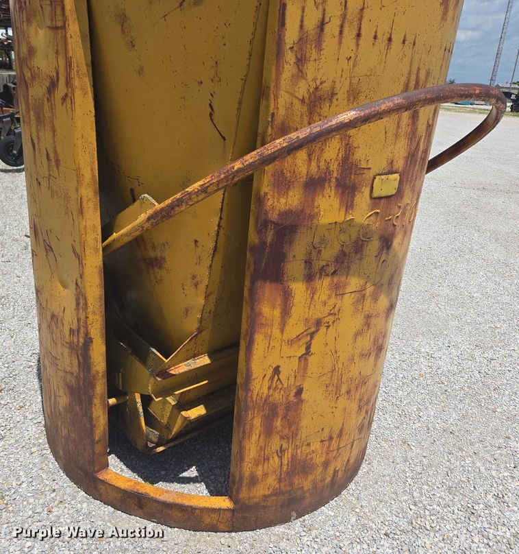 image for item EN3904 (2) Gar-Bro Equipment 460 D concrete buckets