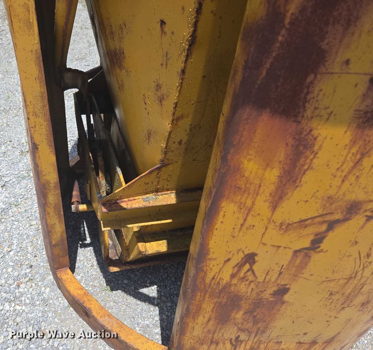 image for item EN3904 (2) Gar-Bro Equipment 460 D concrete buckets