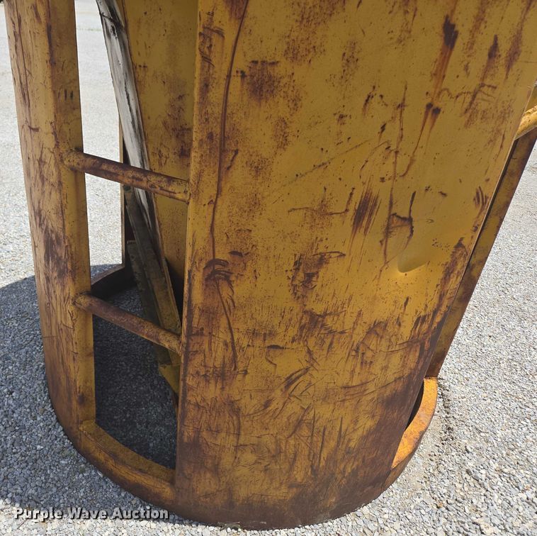 image for item EN3904 (2) Gar-Bro Equipment 460 D concrete buckets
