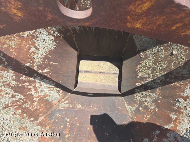 image for item EN3904 (2) Gar-Bro Equipment 460 D concrete buckets