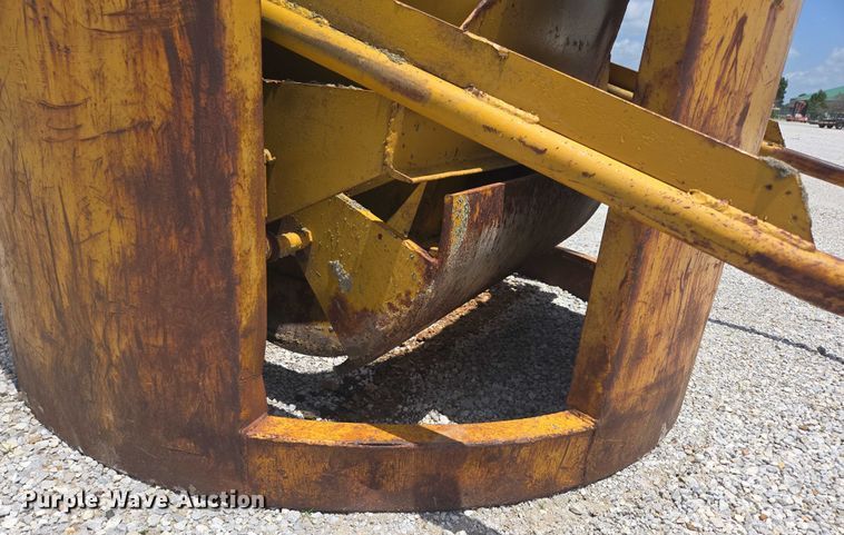 image for item EN3904 (2) Gar-Bro Equipment 460 D concrete buckets