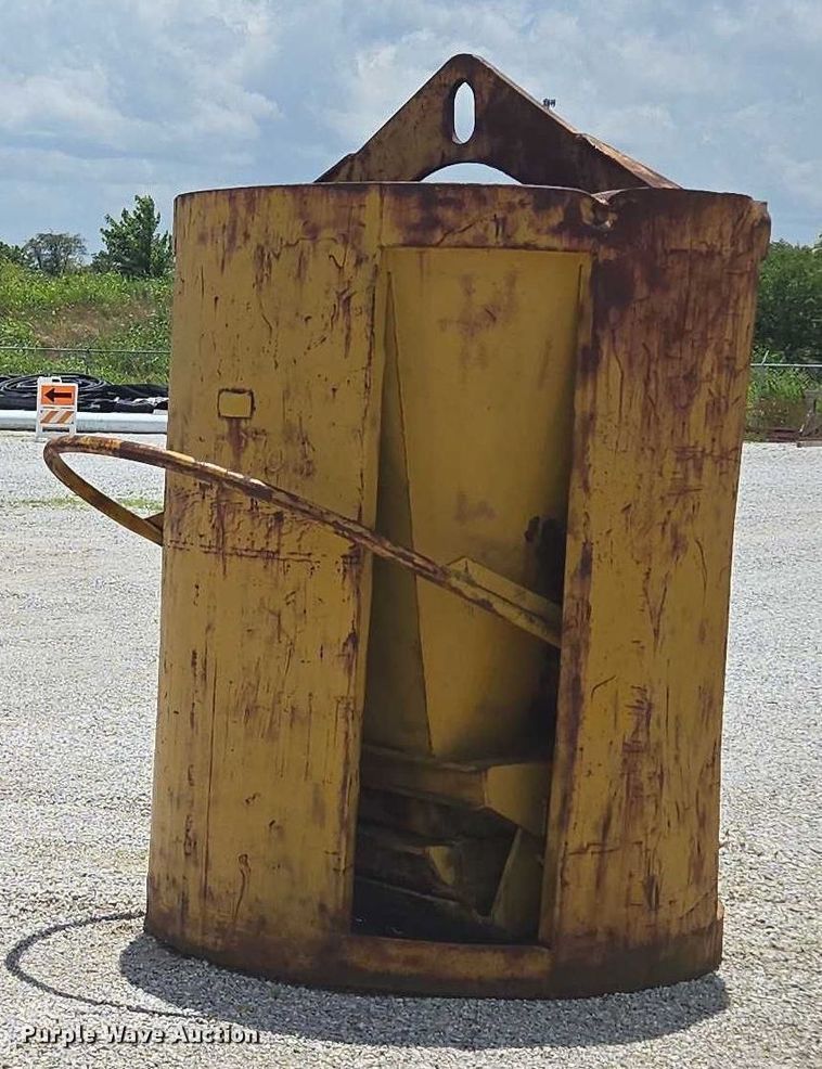 image for item EN3904 (2) Gar-Bro Equipment 460 D concrete buckets