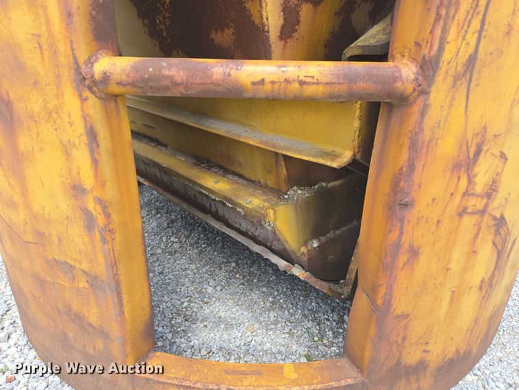 image for item EN3904 (2) Gar-Bro Equipment 460 D concrete buckets