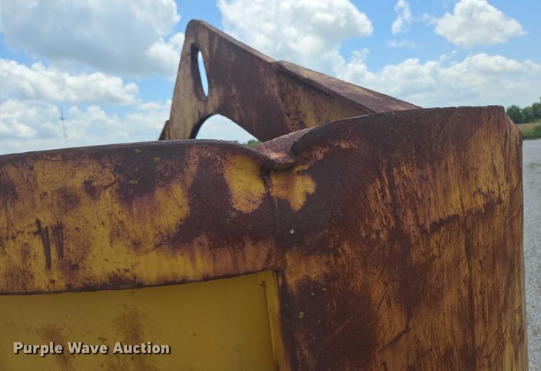 image for item EN3904 (2) Gar-Bro Equipment 460 D concrete buckets