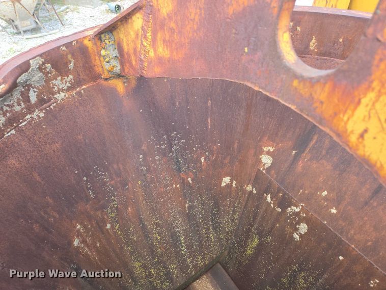 image for item EN3904 (2) Gar-Bro Equipment 460 D concrete buckets