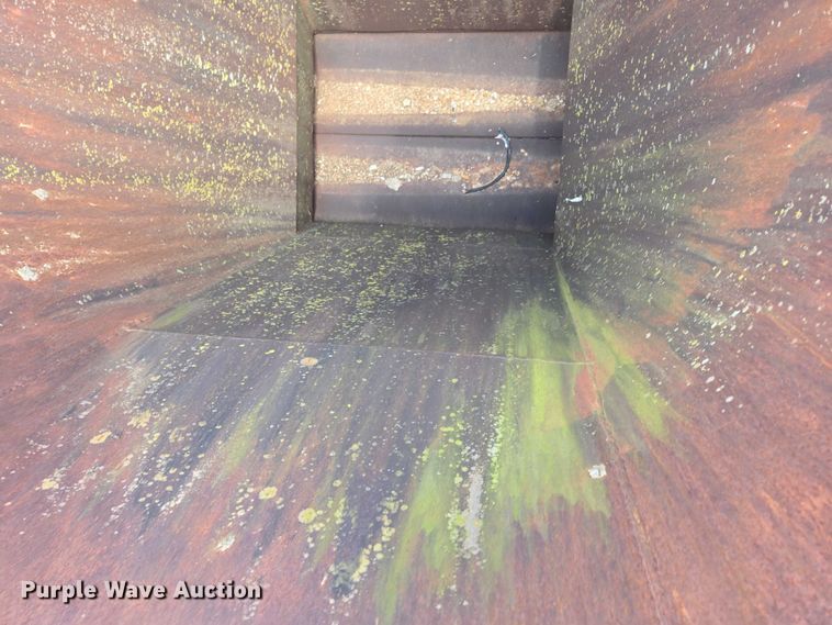 image for item EN3904 (2) Gar-Bro Equipment 460 D concrete buckets