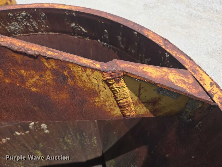 image for item EN3904 (2) Gar-Bro Equipment 460 D concrete buckets