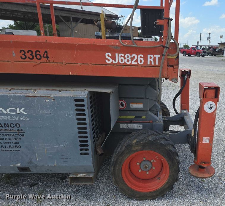 image for item EN3908 2013 Skyjack SJ6826 RT scissor lift