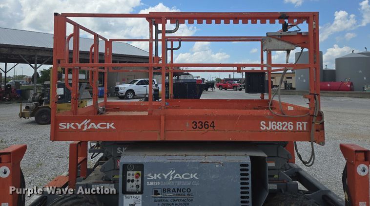 image for item EN3908 2013 Skyjack SJ6826 RT scissor lift