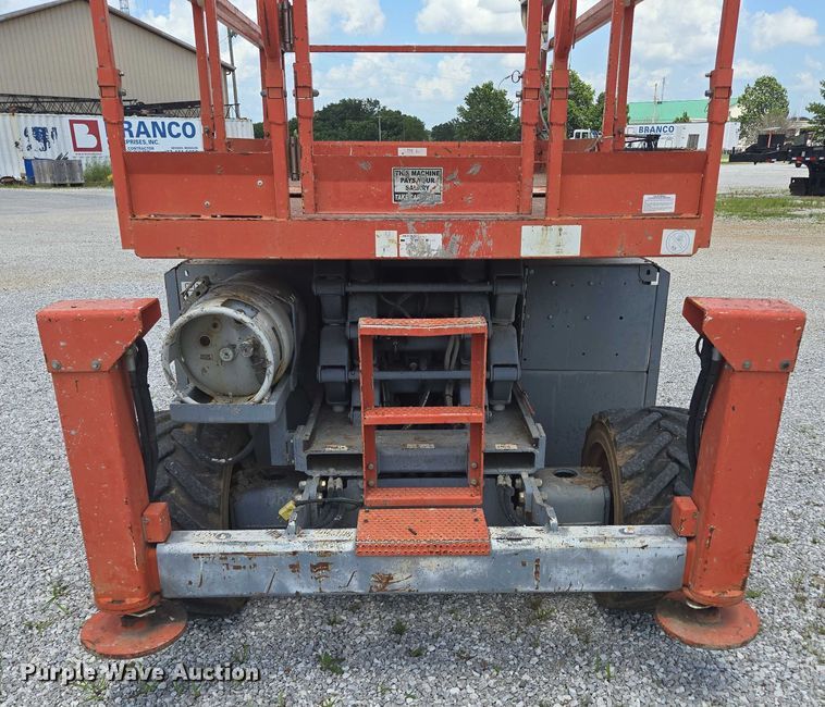 image for item EN3908 2013 Skyjack SJ6826 RT scissor lift