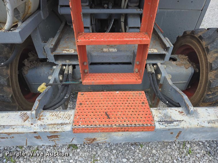 image for item EN3908 2013 Skyjack SJ6826 RT scissor lift