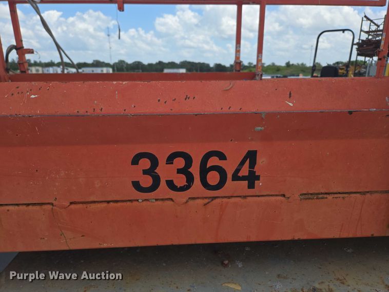 image for item EN3908 2013 Skyjack SJ6826 RT scissor lift