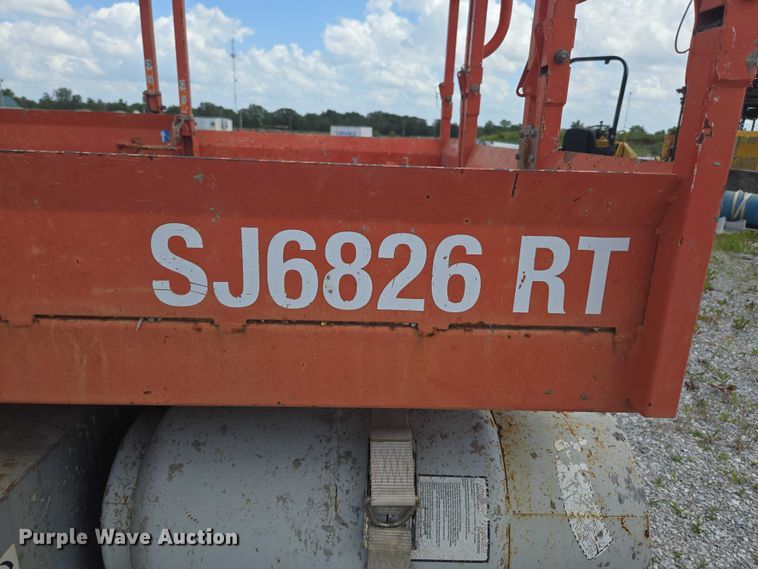 image for item EN3908 2013 Skyjack SJ6826 RT scissor lift
