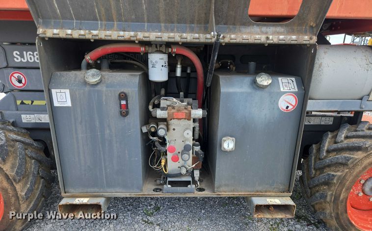 image for item EN3908 2013 Skyjack SJ6826 RT scissor lift