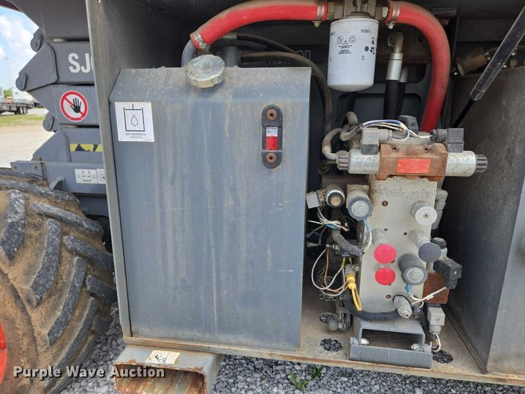 image for item EN3908 2013 Skyjack SJ6826 RT scissor lift