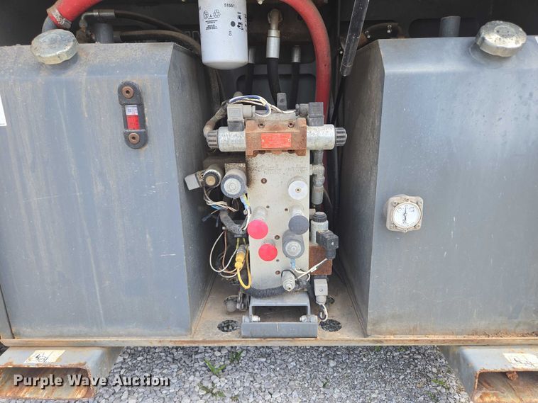 image for item EN3908 2013 Skyjack SJ6826 RT scissor lift