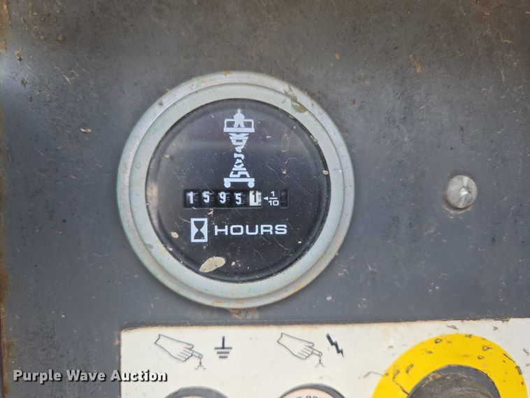 image for item EN3908 2013 Skyjack SJ6826 RT scissor lift